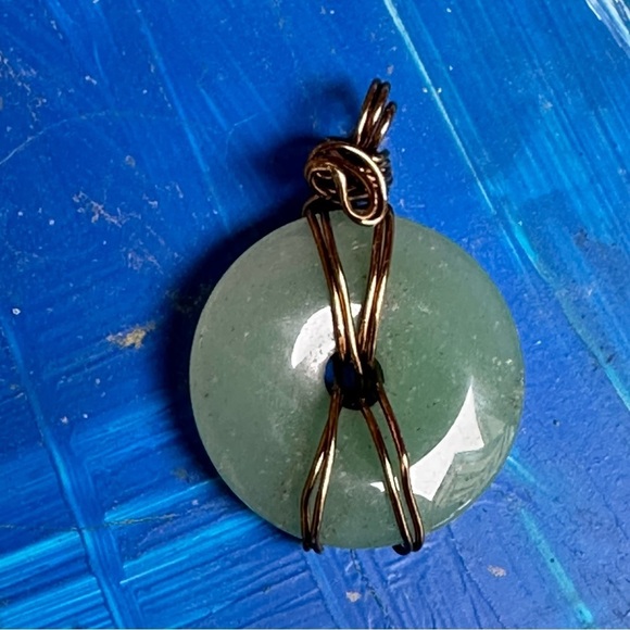 Elegant Gemstone Wire-Wrapped Green adventurine stone round 4271 y - Picture 9 of 10